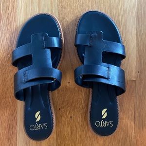 Franco Sarto sandals -black - size 7.5